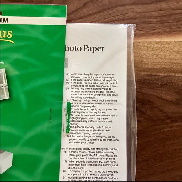 FujiFilm Inkjet Premium Plus Glossy Paper - Picture 5 of 5